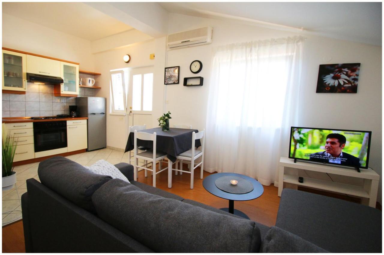 Studio Apartman Elena Primošten Esterno foto