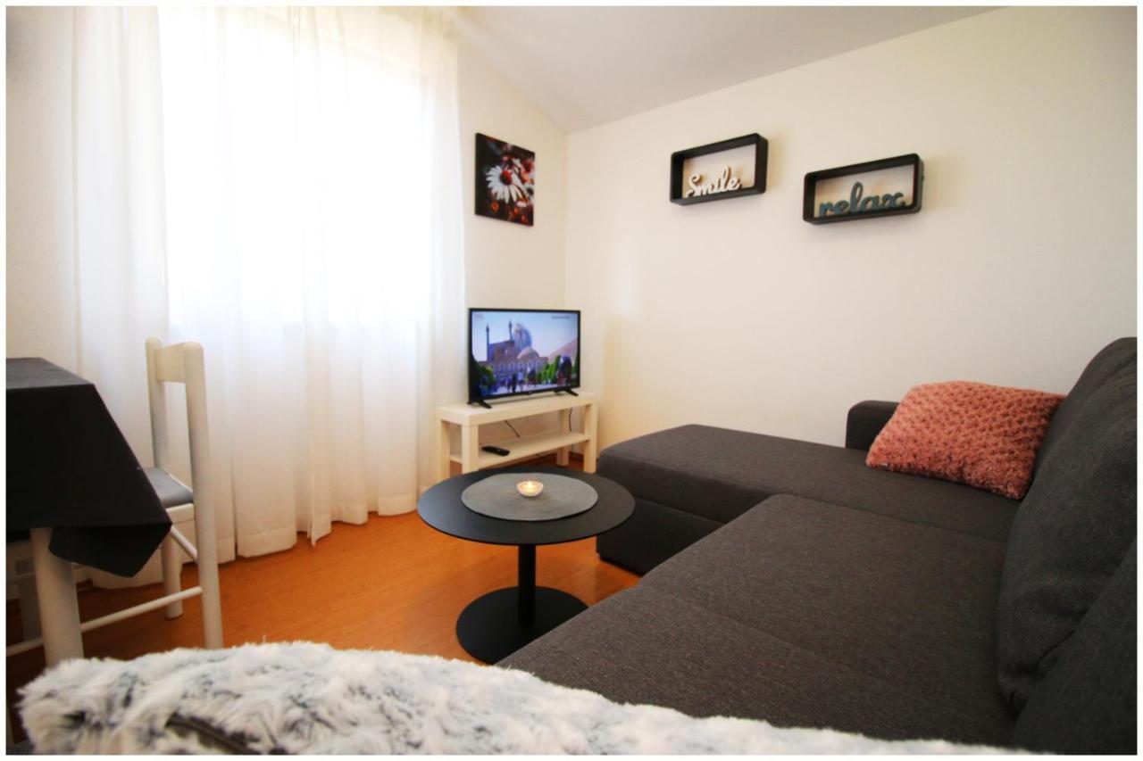 Studio Apartman Elena Primošten Esterno foto