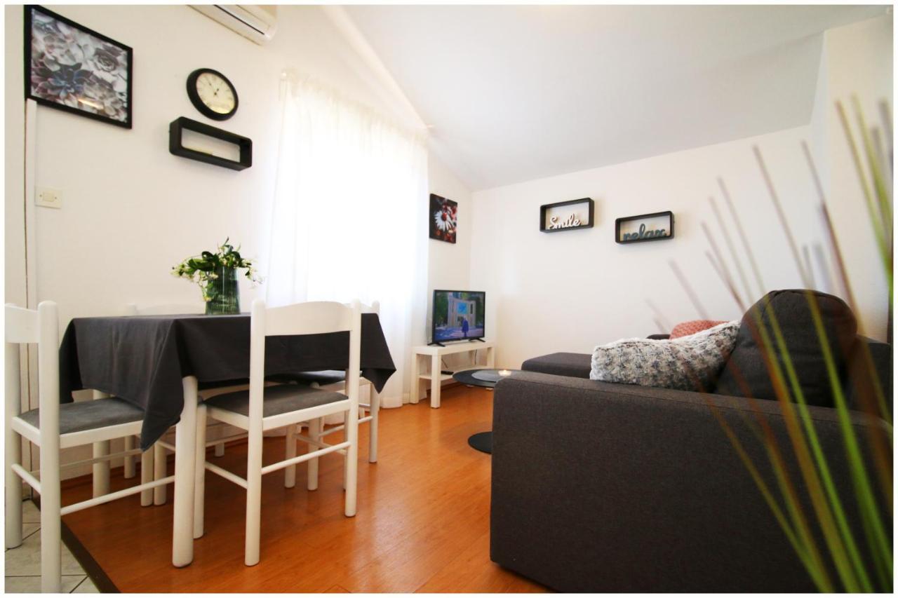 Studio Apartman Elena Primošten Esterno foto